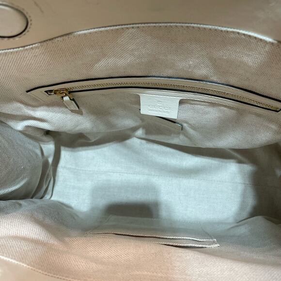 Gucci Ivory Leather tote / Hand Bag in good condition, comes with a COA - Picture 7 of 9